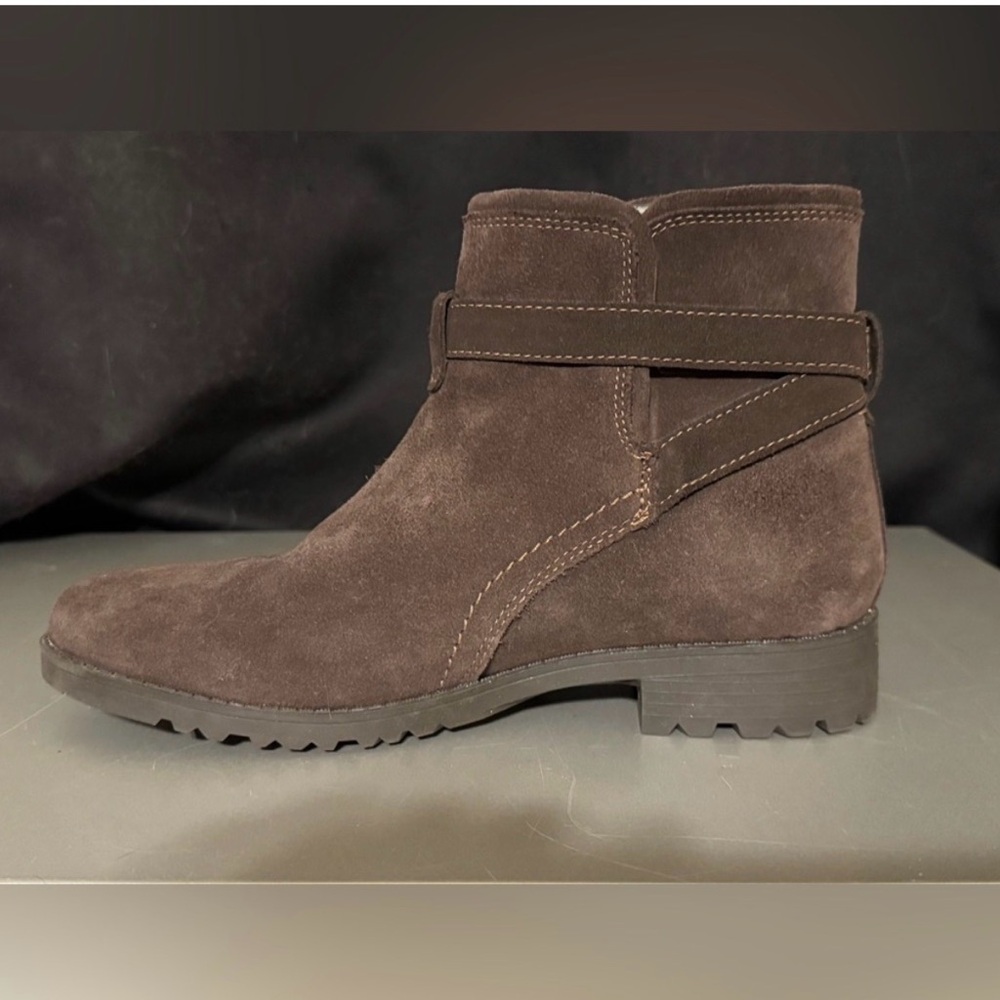 NWOT Ariat Waterproof Charlie Bootie in Chocolate Suede size 9.5 - Picture 6 of 13
